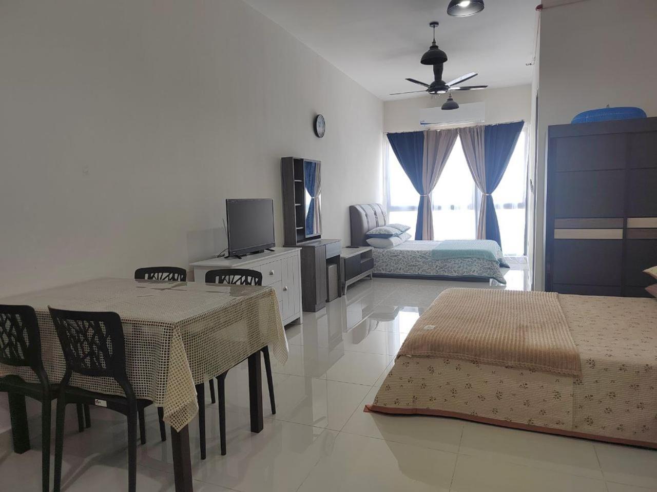 Studio Suite Homestay Klia Sepang Exterior foto