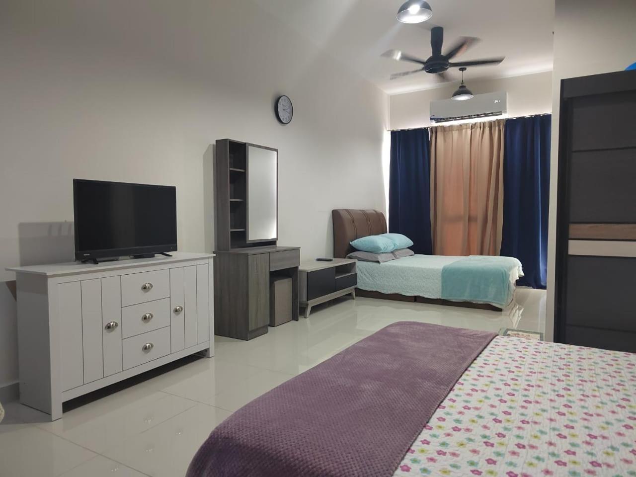 Studio Suite Homestay Klia Sepang Exterior foto